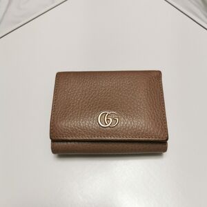 Gucci GG Marmont Petite Trifold Wallet Taupe Beige Textured Leather Gold HW